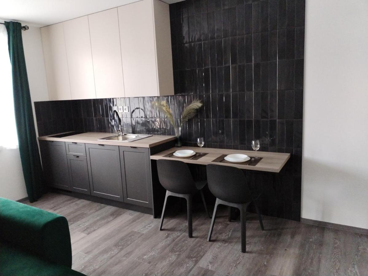 Apartman Pri Parku Solcany Ngoại thất bức ảnh