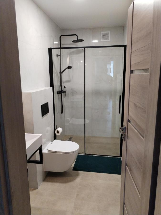 Apartman Pri Parku Solcany Ngoại thất bức ảnh